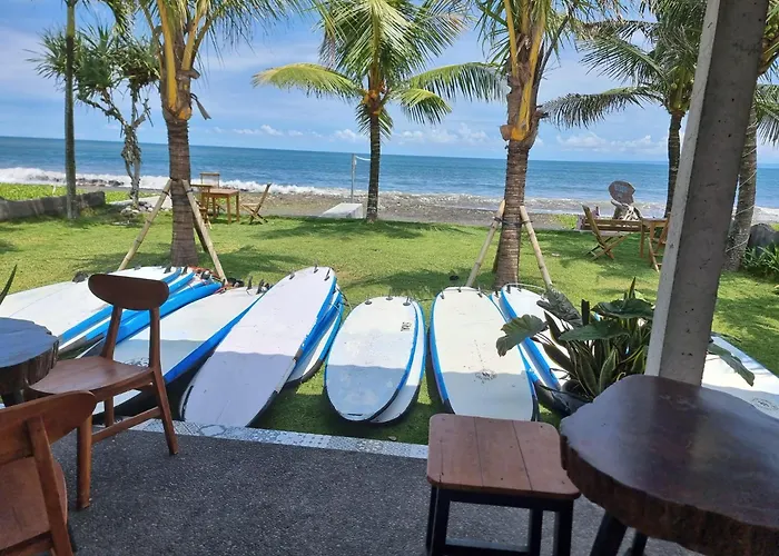 West Break Bali - Medewi