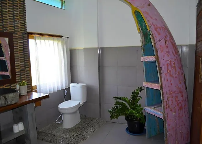 Hotel West Break Bali - Medewi Airsatang