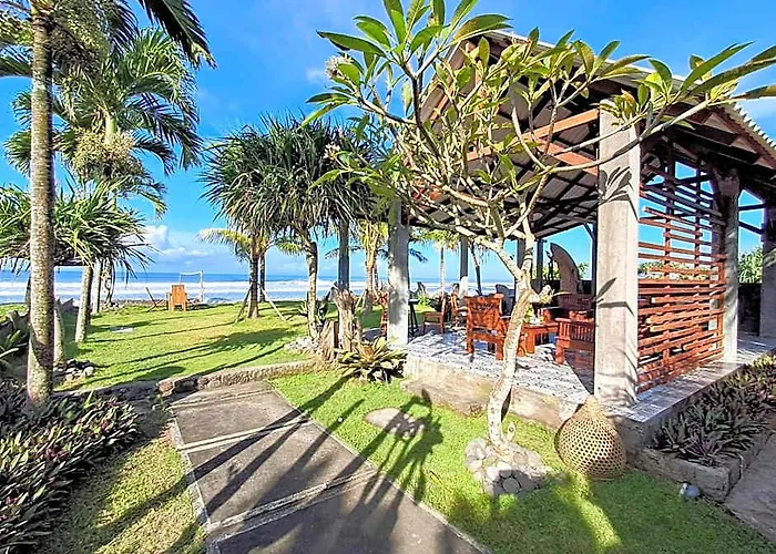West Break Bali - Medewi Airsatang