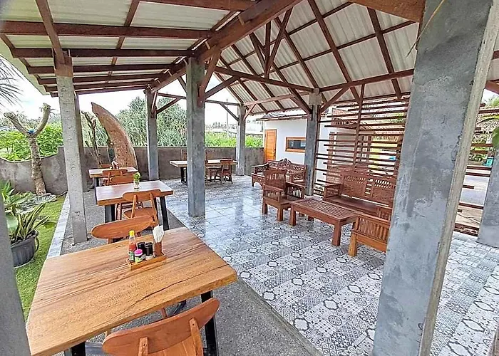 West Break Bali - Medewi Airsatang