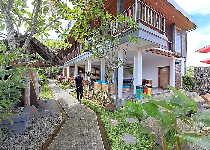 West Break Bali - Medewi * Airsatang