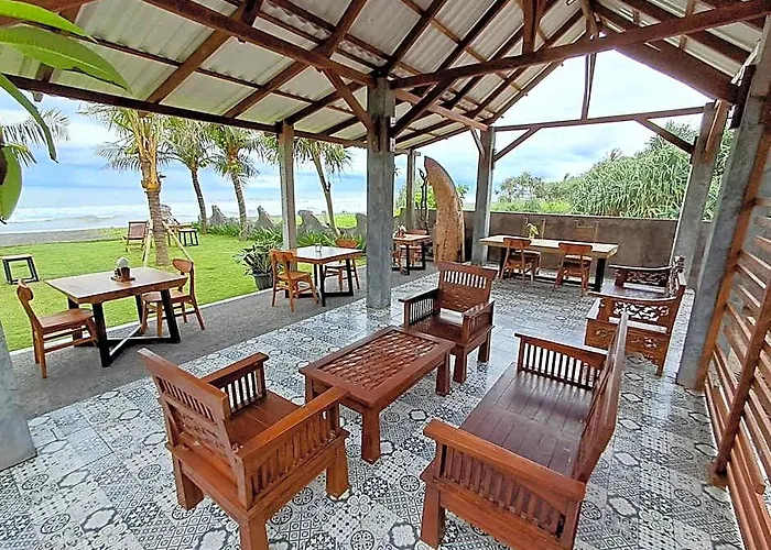 West Break Bali - Medewi * Airsatang