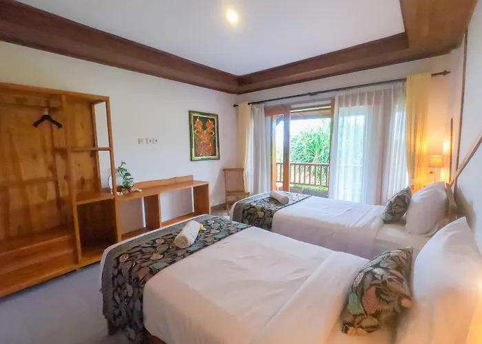 West Break Bali - Medewi Airsatang